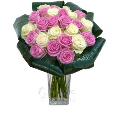 букет из розовых и белых роз, зелень - Mixed pink, white roses, greenery