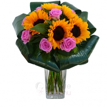 Mixed bouquet of pink roses, sunflowers and greenery - Pink roses, sunflowers, greenery